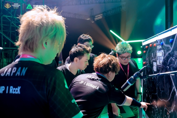 步行者在转 步行者在转